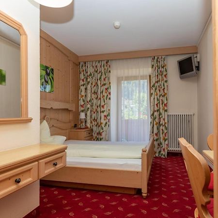 Hotel Garni Elisabeth Zell am Ziller Exterior photo
