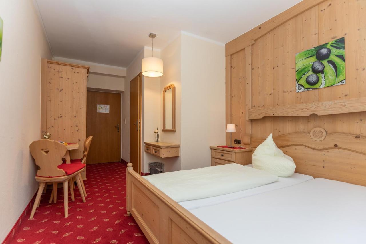 Hotel Garni Elisabeth Zell am Ziller Exterior photo